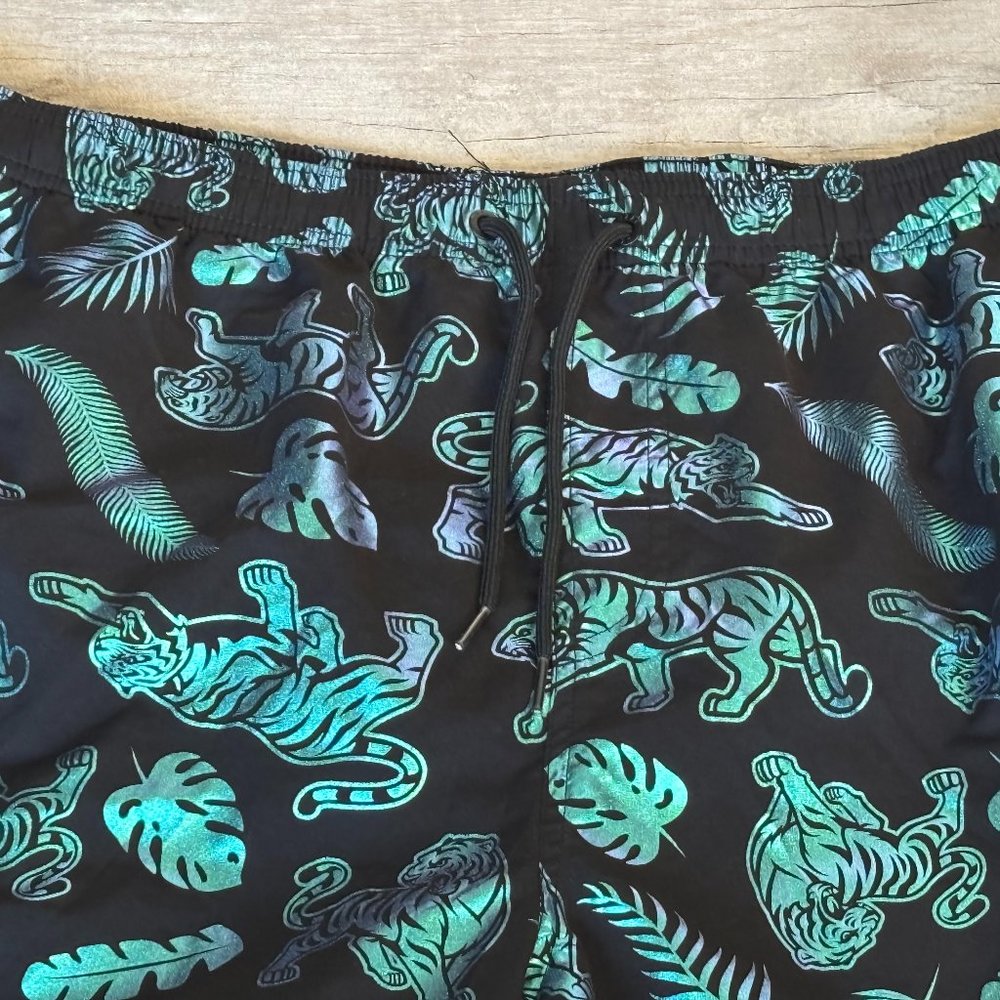 UZZI Men's L Swim Shorts Mesh Lined Trunks Black Iridescent Tiger‎ Palms Beach - Picture 2 of 16